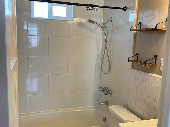 4th image of 2381 Belmont Ave #2381