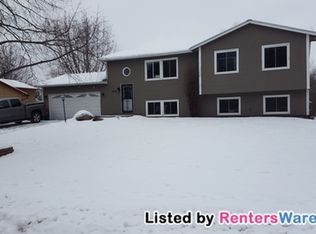 1818 Prairie Dr, Centerville, MN 55038