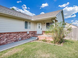 301 Poston Rd, Rose Hill, KS 67133