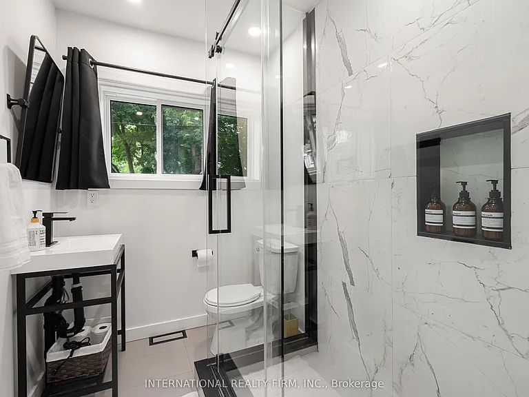 171 Duplex Ave — Photo 14