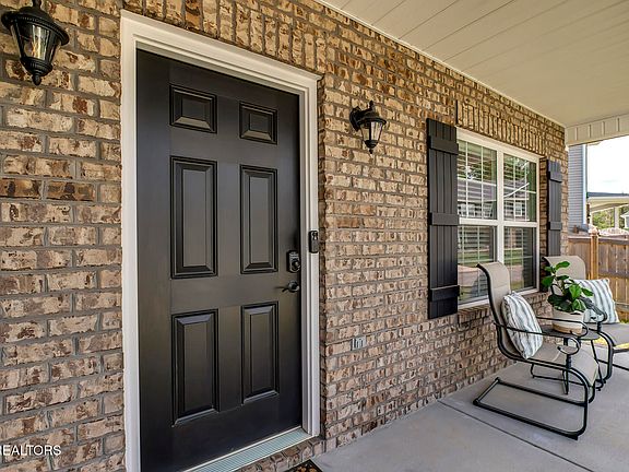 4th image of 8030 Tree Line Ln