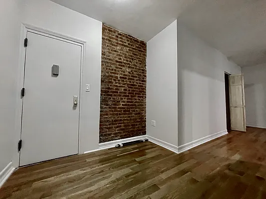 Rented by Corcoran | media 10