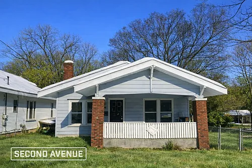502 Lucier St Photo 1