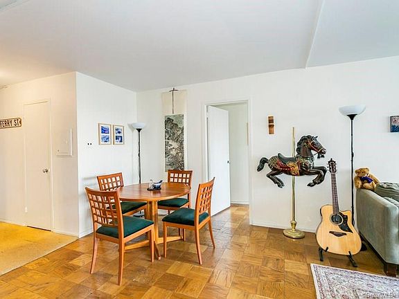 5th image of 100 York Street #12E