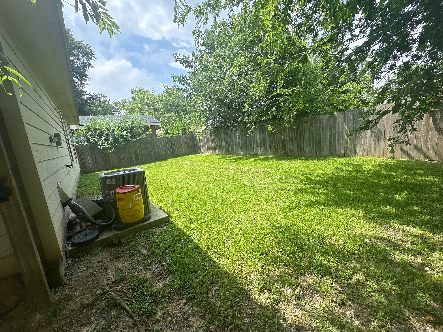 3 bed, 1040 sqft, $1,700 — Photo 3