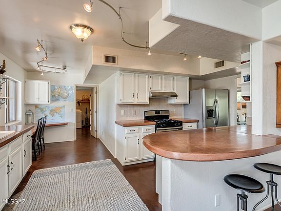 3rd image of 6340 E Tanuri Cir