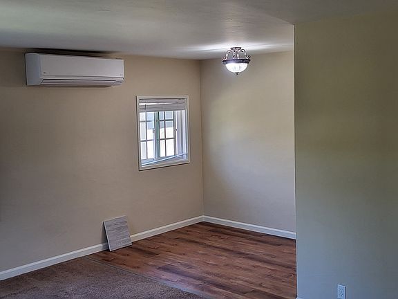 3rd image of 2016 Heatherdale Ave #2