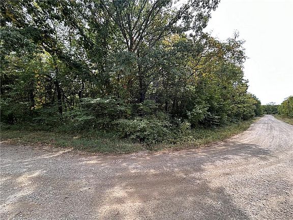 2nd image of 66 W Sugar Lake Cv