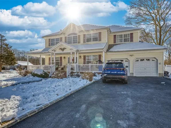 2 Butler Court, Centereach, NY 11720