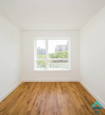 Rented by EXR | media 62