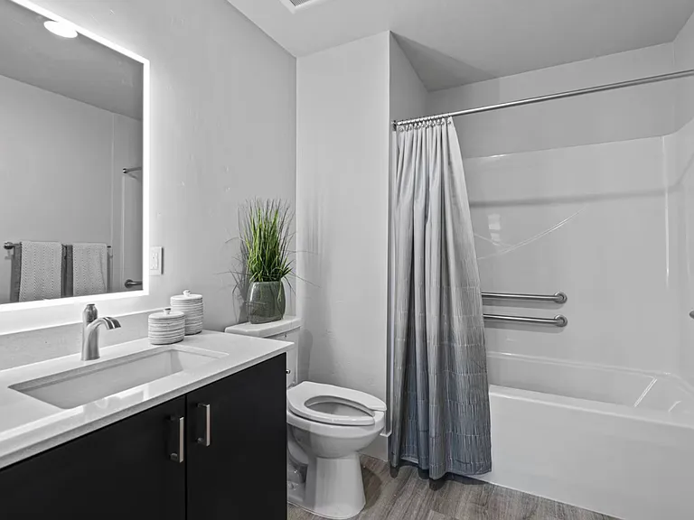 The Eliana Apartments — Photo 15