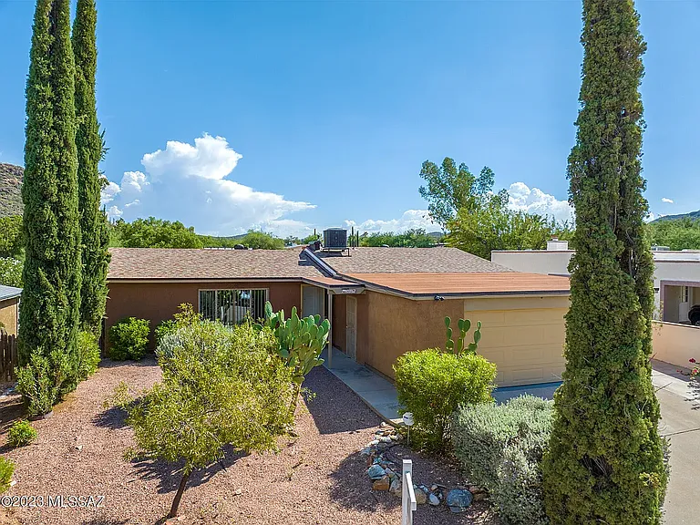 2891 W Saint Tropaz Ave — Photo 3