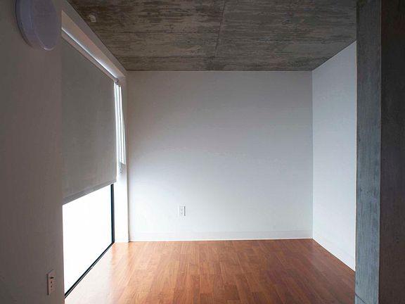 5th image of 4023 1st Ave APT 300