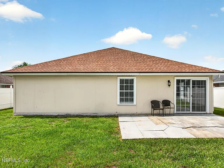 490 Hillside Dr — Photo 36