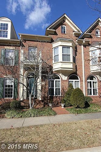 1st image of 559 Longhorn Cres