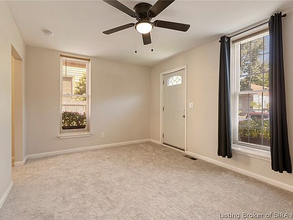 4th image of 1519 E Elm Street