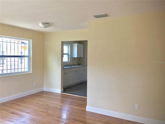 4th image of 2332 12th St S