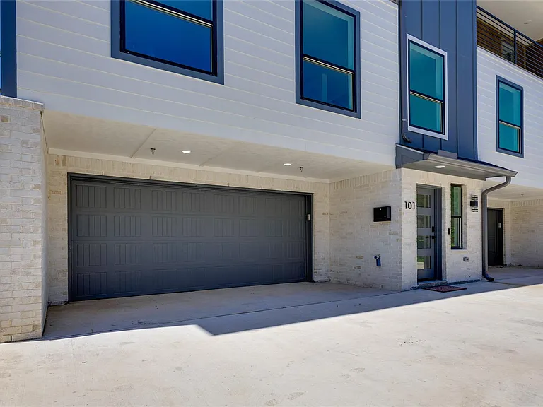 2011 Kirby St #103 — Photo 3