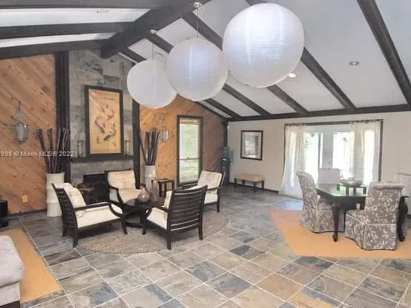 13389 Arbor Pointe Cir APT 204, Tampa, FL 33617