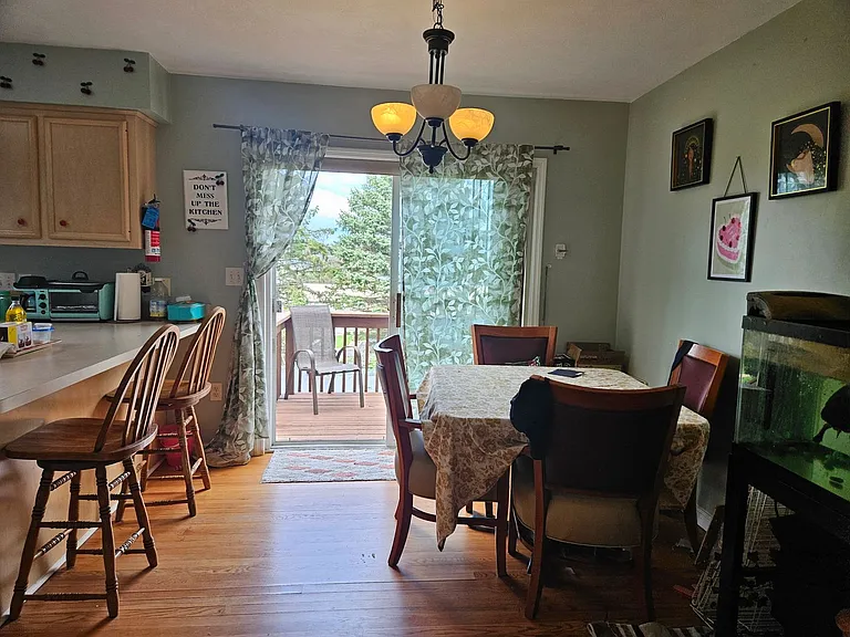 188 Birchtree Ct — Photo 3