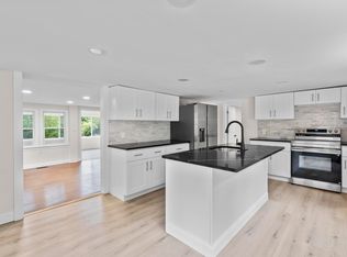 23 Dominican Rd, Branford, CT 06405