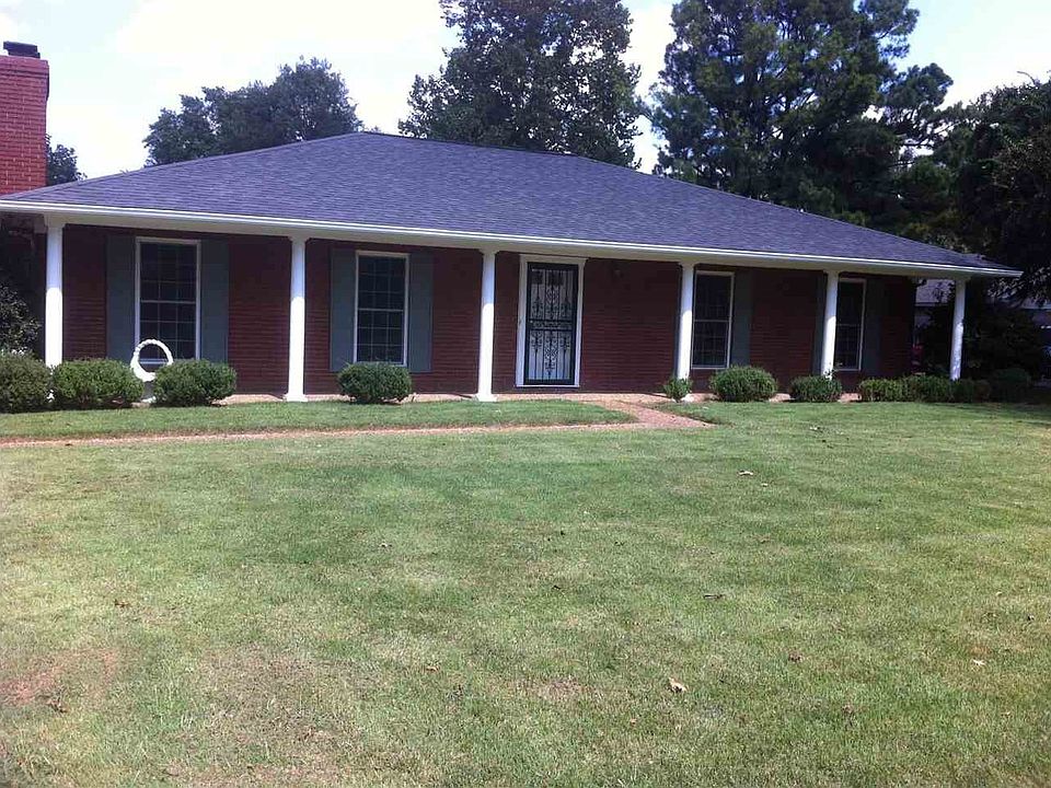 1st image of 1000 Golf Links Dr
