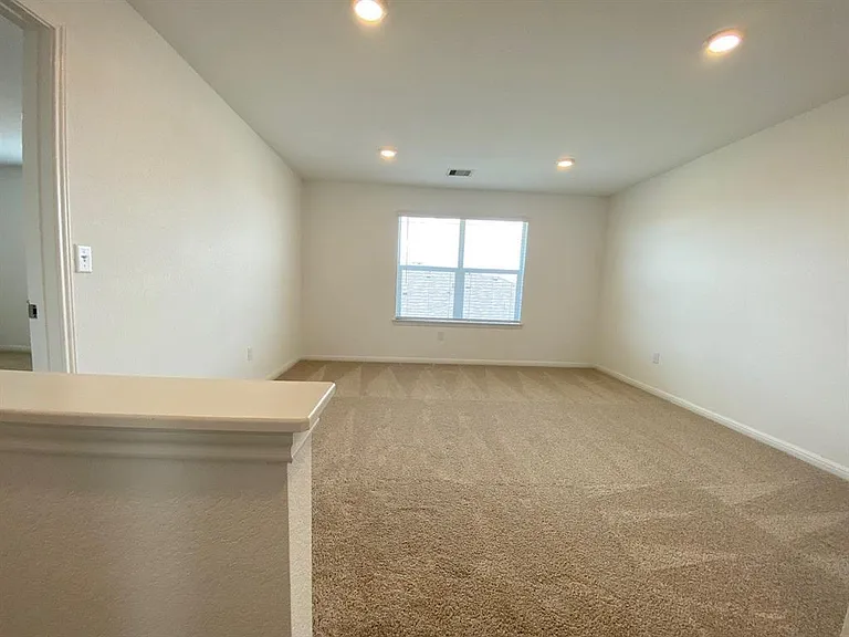 225 Saide St — Photo 10