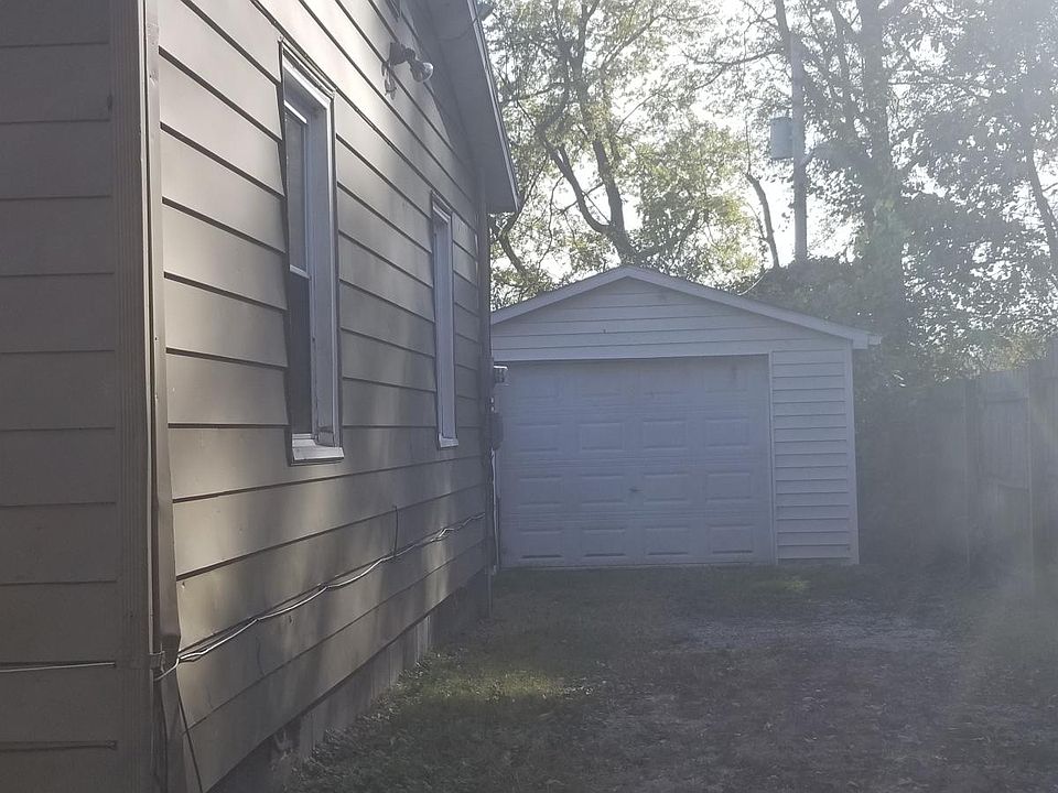 2nd image of 773 Cross St