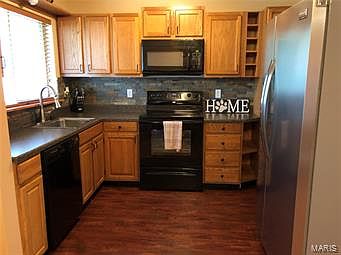 4th image of 5420 Lakeview Ln