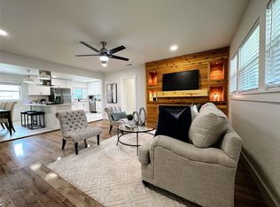 4949 Stadium Dr, Fort Worth, TX 76133