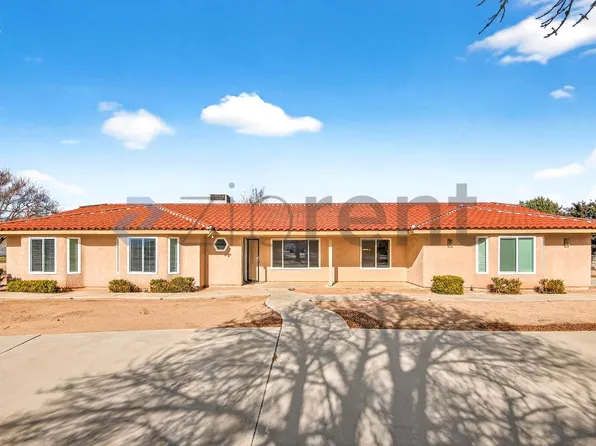 15380 Mission St, Hesperia, CA 92345