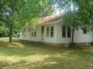 1002 E 5th St, Russellville, AR 72801