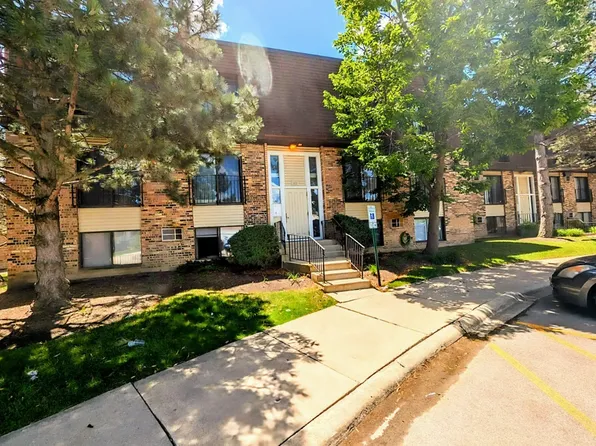 165 N Waters Edge Dr APT 102, Glendale Heights, IL 60139