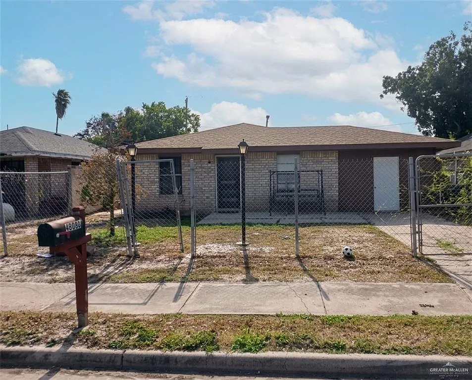 3 bed, 2.0 bath, 1153 sqft, $1,500 — Photo 1