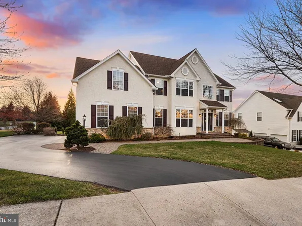 501 Cory Ln, Aston, PA 19014