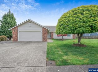 566 NE Hilltop Ct, Sublimity, OR 97385