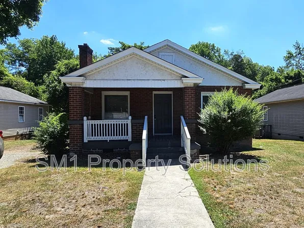 1215 Arlington St, Greensboro, NC 27406