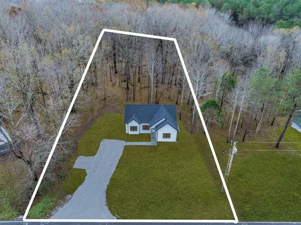 1300 Old County House Rd Lot 8, Charlotte, TN 37036