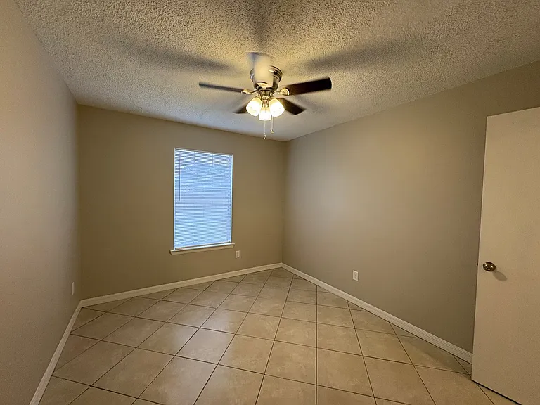 3354 La Leyenda Ct #B — Photo 27