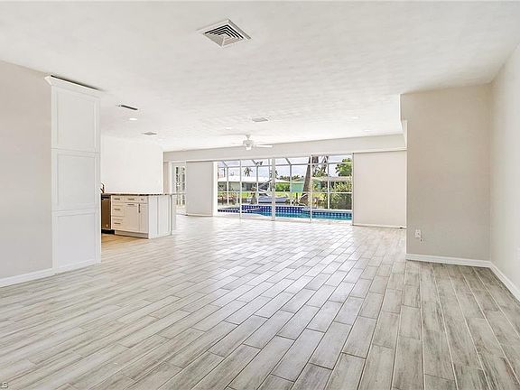 3rd image of 5233 Pelican Blvd