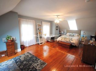 25 Green St #2J, Charlestown, MA 02129