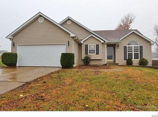 1405 Stonegate St, Farmington, MO 63640