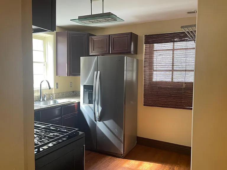 321 N Almond St #B — Photo 4