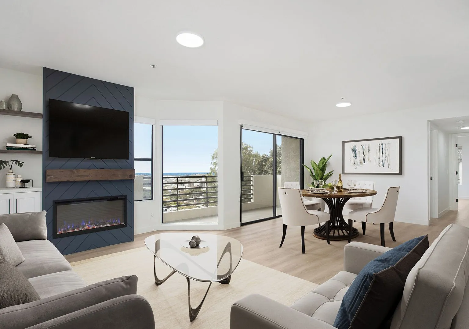 Welcome to Luxurious Villa Balboa in Newport Beach Heights! — Photo 1