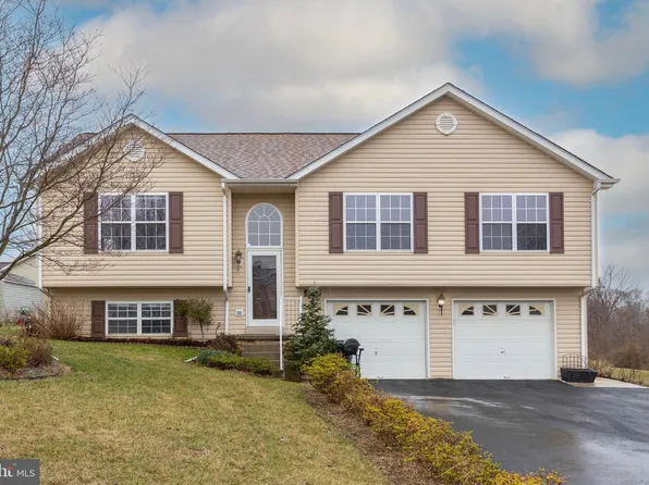 29 Roger Ct, Ranson, WV 25438