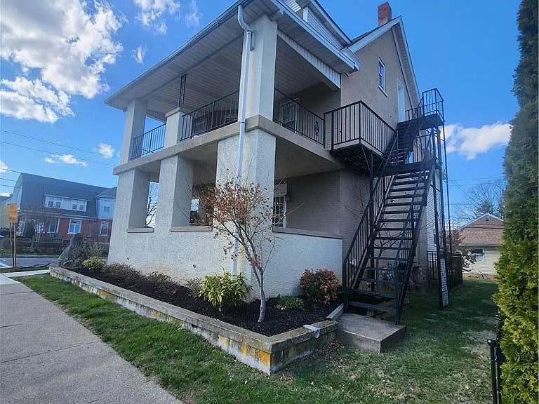 401 E Goepp St #2 — Photo 3