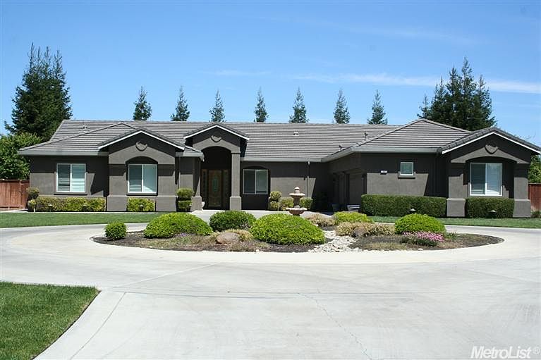 1st image of 5685 Black Oak Dr