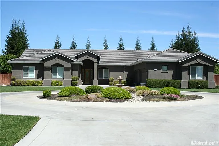 5685 Black Oak Dr photo 1