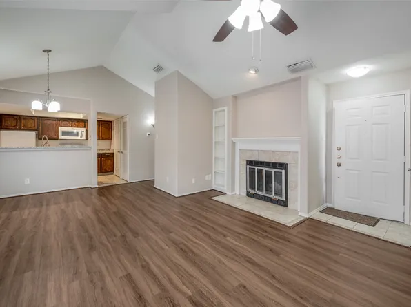 256 Jefferson Pkwy, Fort Worth, TX 76107
