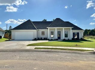 107 Lakecrest Dr, Madison, MS 39110